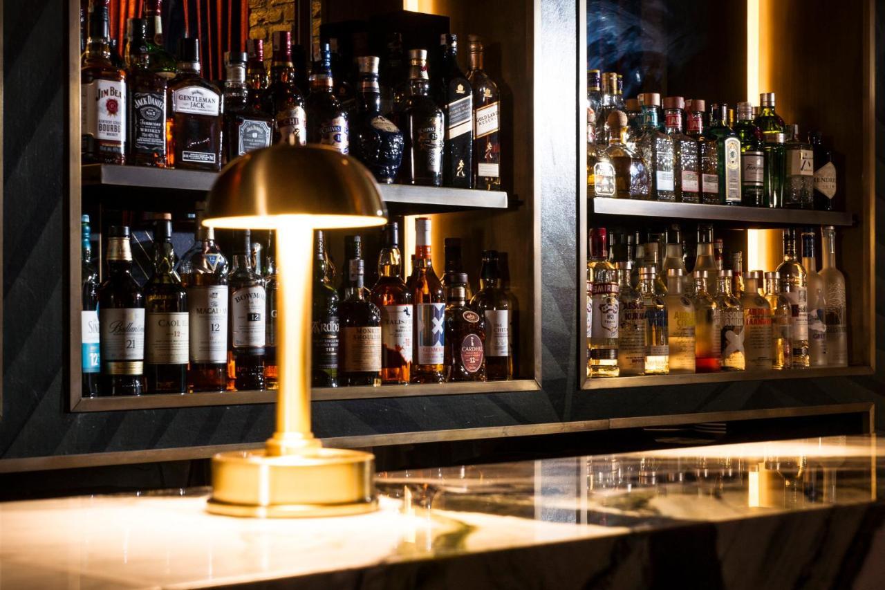 Régie Ottoman Istanbul - Special Category Hotel Exterior foto The bar at the London Edition