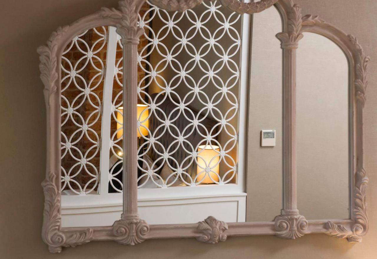 Régie Ottoman Istanbul - Special Category Hotel Exterior foto A mirror with a decorative etched glass